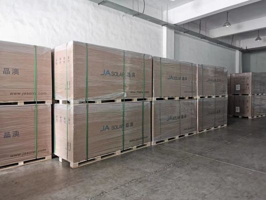 605W Negro completo 625W Tipo bifacial N 630W Mono Panel Pv Módulo de 620 Watt Caja de unión IP68